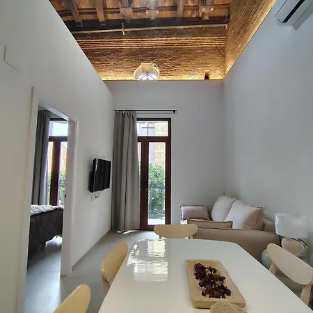 Mandarina Suites - Unique Apartments In Valencia Exterior photo
